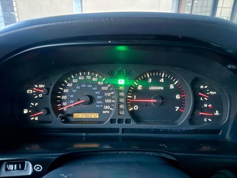 Used 1999 Toyota Land Cruiser image 28