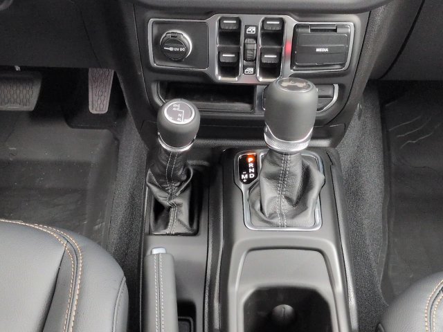 New 2027 Jeep Wrangler Unlimited Sahara AWD/4WD image 19