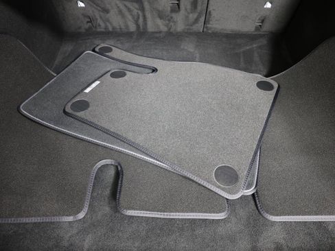 Used 2024 Tesla Model S Plaid image 45