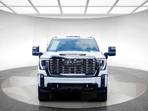 Used 2024 GMC Sierra 3500 Denali Ultimate image 6
