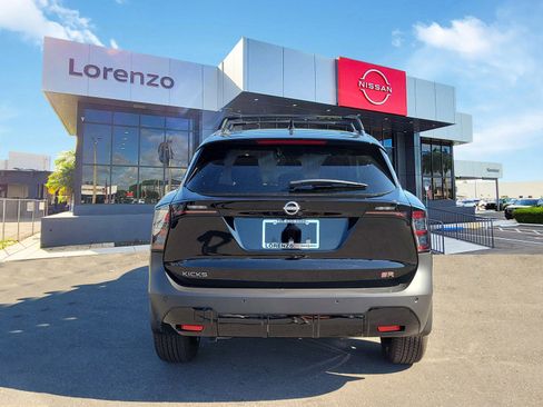 New 2026 Nissan Kicks SR image 5