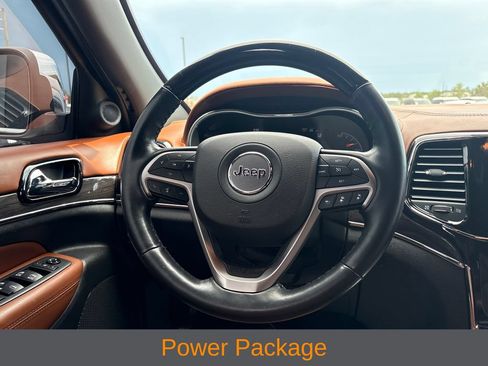 Used 2021 Jeep Grand Cherokee Overland AWD/4WD image 12