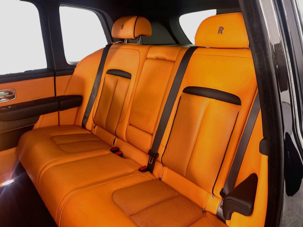 Used 2023 Rolls-Royce Cullinan AWD/4WD image 25