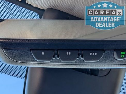 Used 2022 Toyota Highlander XLE AWD/4WD image 12