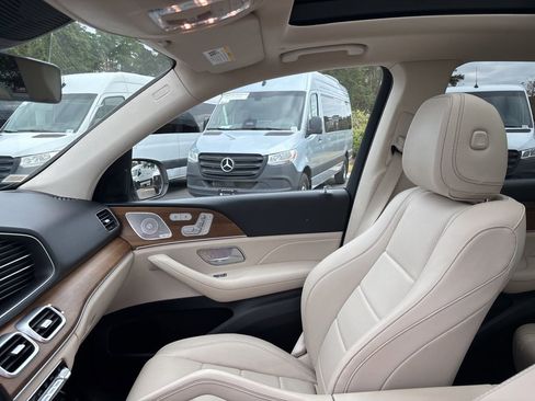 Used 2022 Mercedes-Benz GLE 350 4MATIC w/ Premium Package image 48