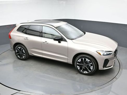 New 2026 Volvo XC60 B5 Plus w/ Protection Package Premier image 45