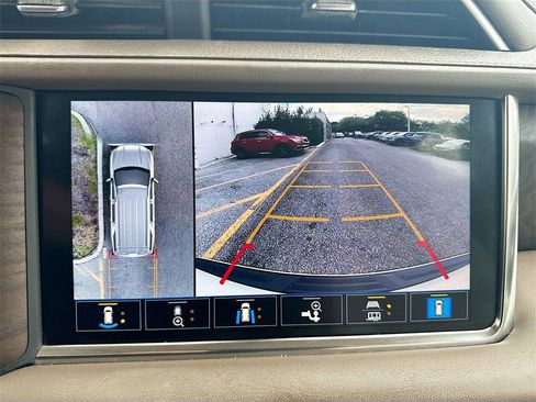 Used 2021 GMC Yukon Denali image 15