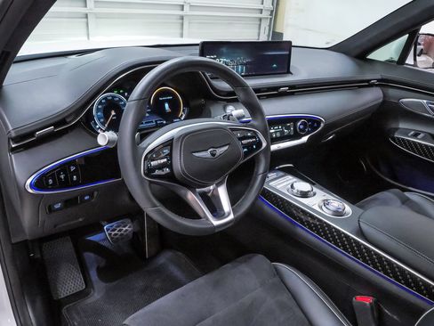 Certified 2022 Genesis GV70 3.5T Sport w/ Sport Prestige Package AWD/4WD image 2