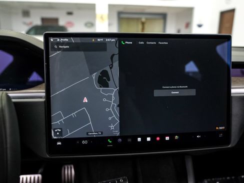Used 2023 Tesla Model S AWD/4WD image 24