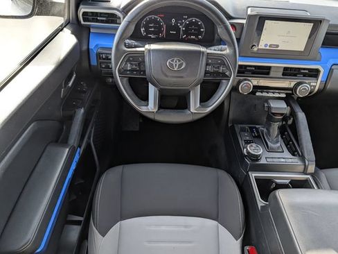 Used 2025 Toyota Tacoma TRD Off-Road AWD/4WD image 11