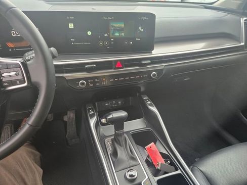 Used 2025 Kia Sorento S w/ Panoramic Sunroof Package FWD image 2