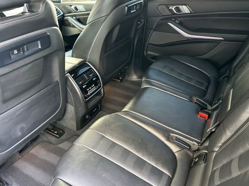 Used 2020 BMW X7 xDrive40i w/ M Sport Package AWD/4WD image 12