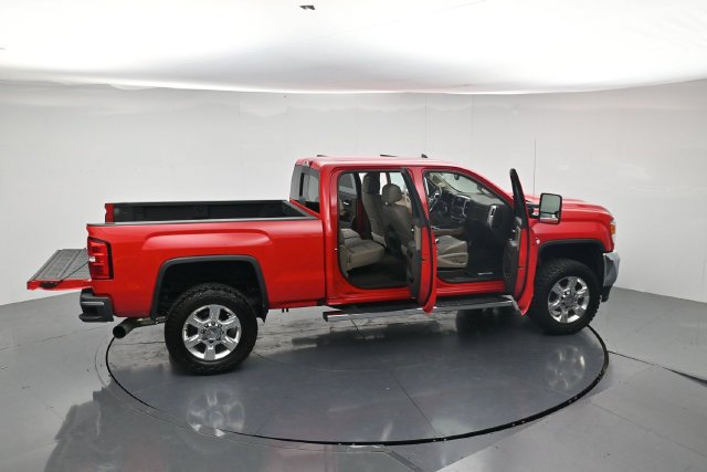 Used 2019 GMC Sierra 2500 SLT w/ Duramax Plus Package AWD/4WD image 47