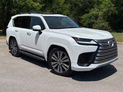 Used 2025 Lexus LX 600 4WD w/ Accessory Package (2T) image 1