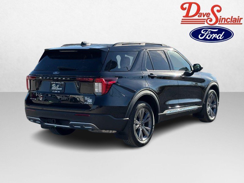 Used 2025 Ford Explorer Active w/ Active Comfort Package AWD/4WD image 7