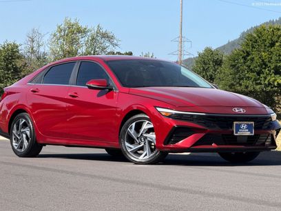 Used 2025 Hyundai Elantra Limited