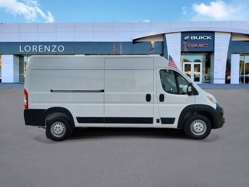 Used 2026 RAM ProMaster 2500 w/ Convenience Group FWD image 4