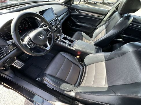 Used 2018 Honda Accord Sport image 22