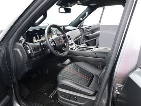 Used 2026 Nissan Armada PRO-4X w/ Captain's Chari Seat Package AWD/4WD image 5