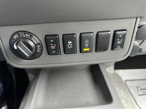 Used 2016 Nissan Frontier SV image 26