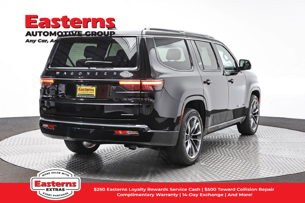 Used 2024 Jeep Wagoneer Series III w/ Premium Group I AWD/4WD image 6