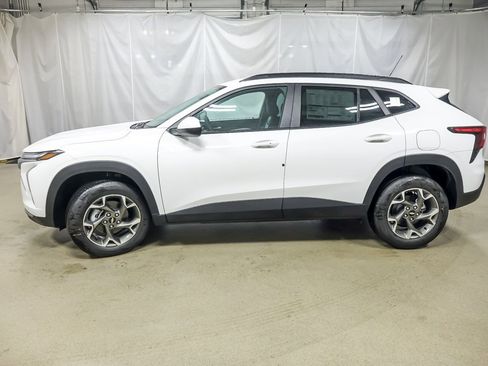 New 2026 Chevrolet Trax LT w/ Driver Confidence Package image 5