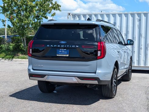 Certified 2025 Ford Expedition Platinum AWD/4WD image 5