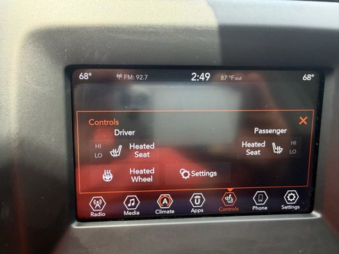 Used 2020 Jeep Compass Latitude w/ Cold Weather Group AWD/4WD image 21