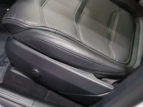 Used 2025 Mercedes-Benz GLC 63 AMG S w/ Driver Assistance Package image 15