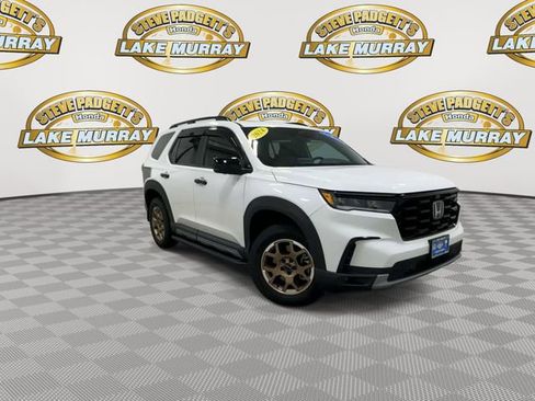 Used 2024 Honda Pilot TrailSport image 5