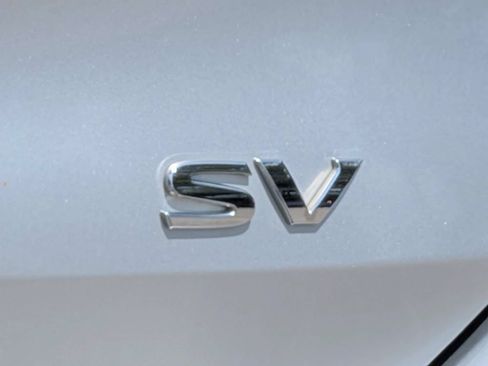 Used 2018 Nissan Rogue SV FWD image 12
