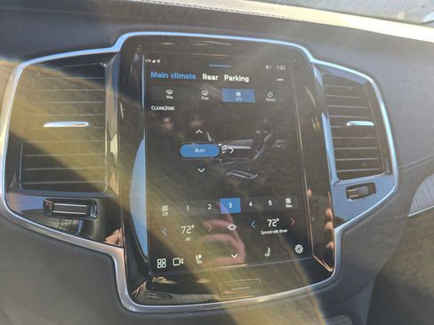 Certified 2024 Volvo XC90 B6 Ultimate w/ Protection Package Premier image 28