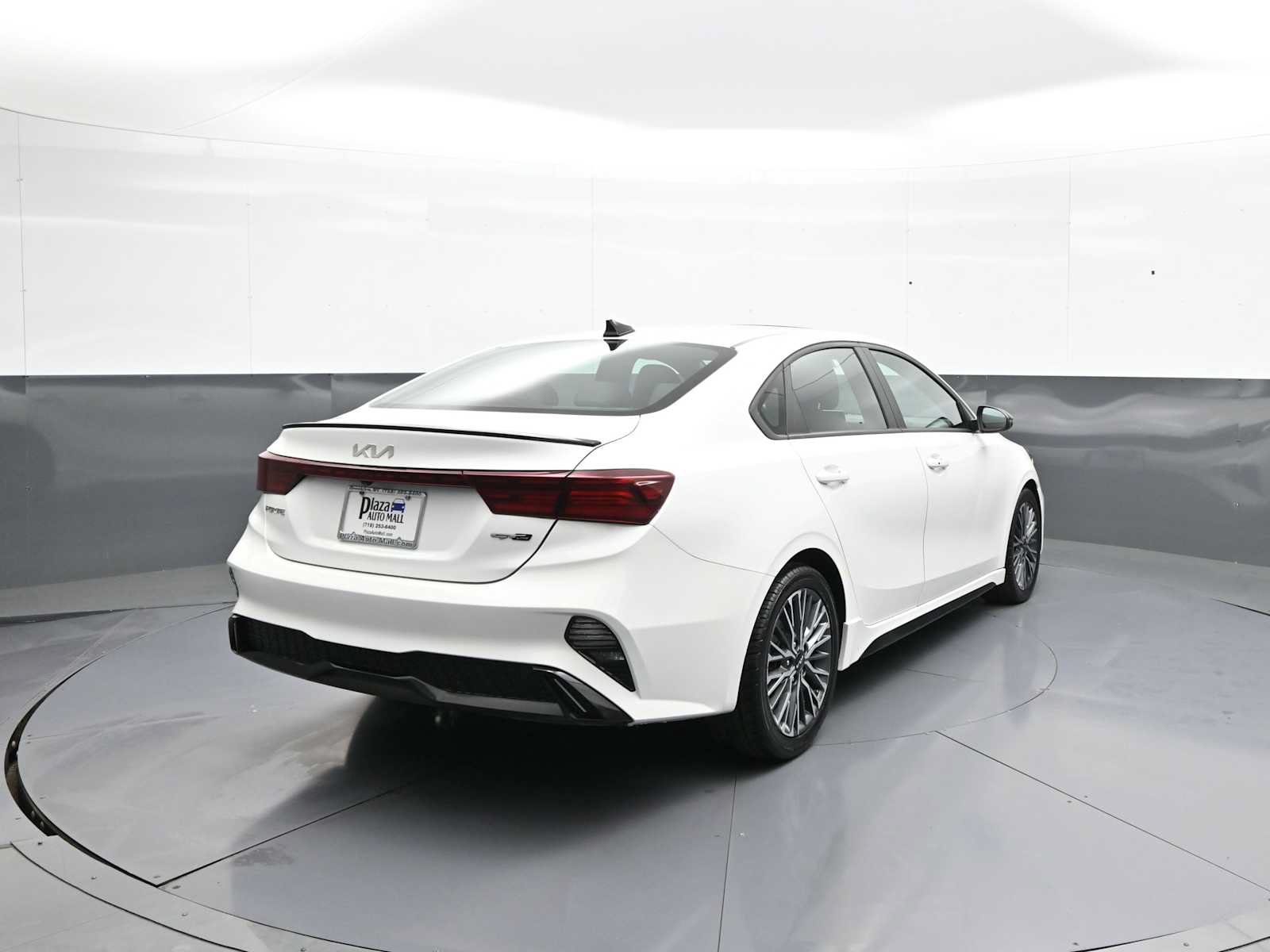 Used 2023 Kia Forte GT-Line w/ GT-Line Premium Package FWD image 6