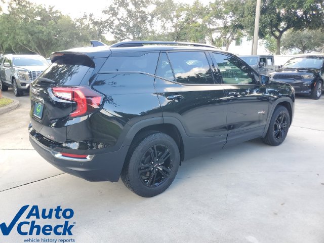 Used 2024 GMC Terrain AT4 AWD/4WD image 3