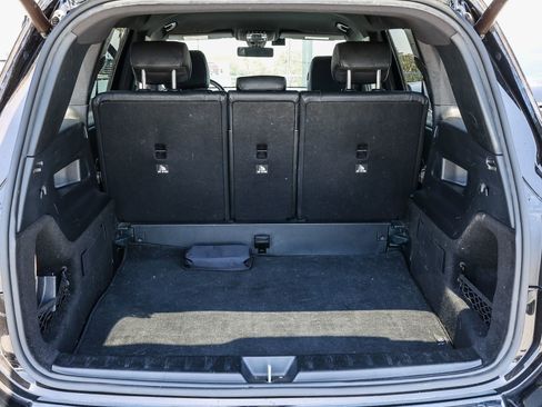 Used 2021 Mercedes-Benz GLB 250 w/ Premium Package image 29
