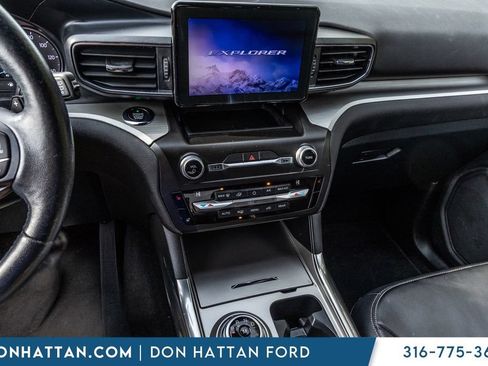 Used 2020 Ford Explorer XLT w/ Equipment Group 202A AWD/4WD image 8
