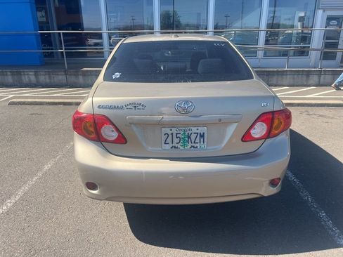 Used 2010 Toyota Corolla LE image 5