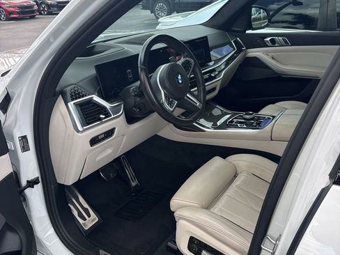 Used 2023 BMW X7 M60i w/ Executive Package AWD/4WD image 3