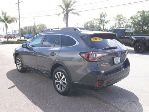 Used 2020 Subaru Outback Premium image 8