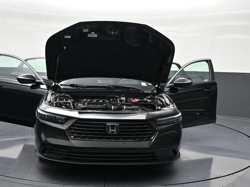 Used 2023 Honda Accord LX image 37