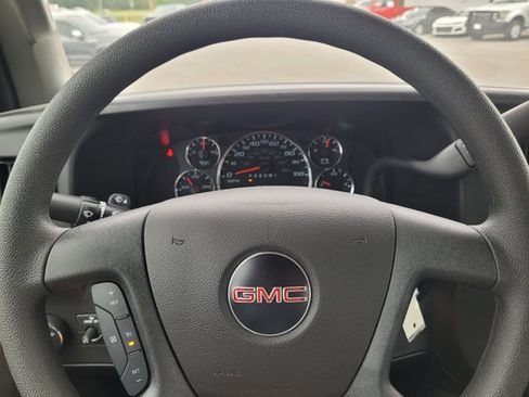 Used 2025 GMC Savana 2500 Extended w/ Driver Convenience Package RWD image 21