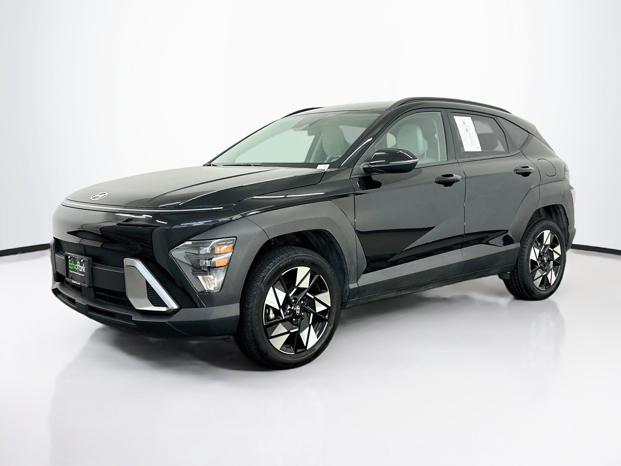 Used 2025 Hyundai Kona SEL AWD/4WD image 3