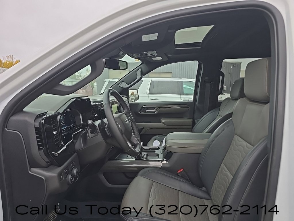 Used 2023 Chevrolet Silverado 1500 ZR2 AWD/4WD image 14