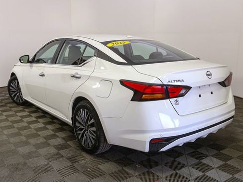 Used 2025 Nissan Altima 2.5 SV image 7