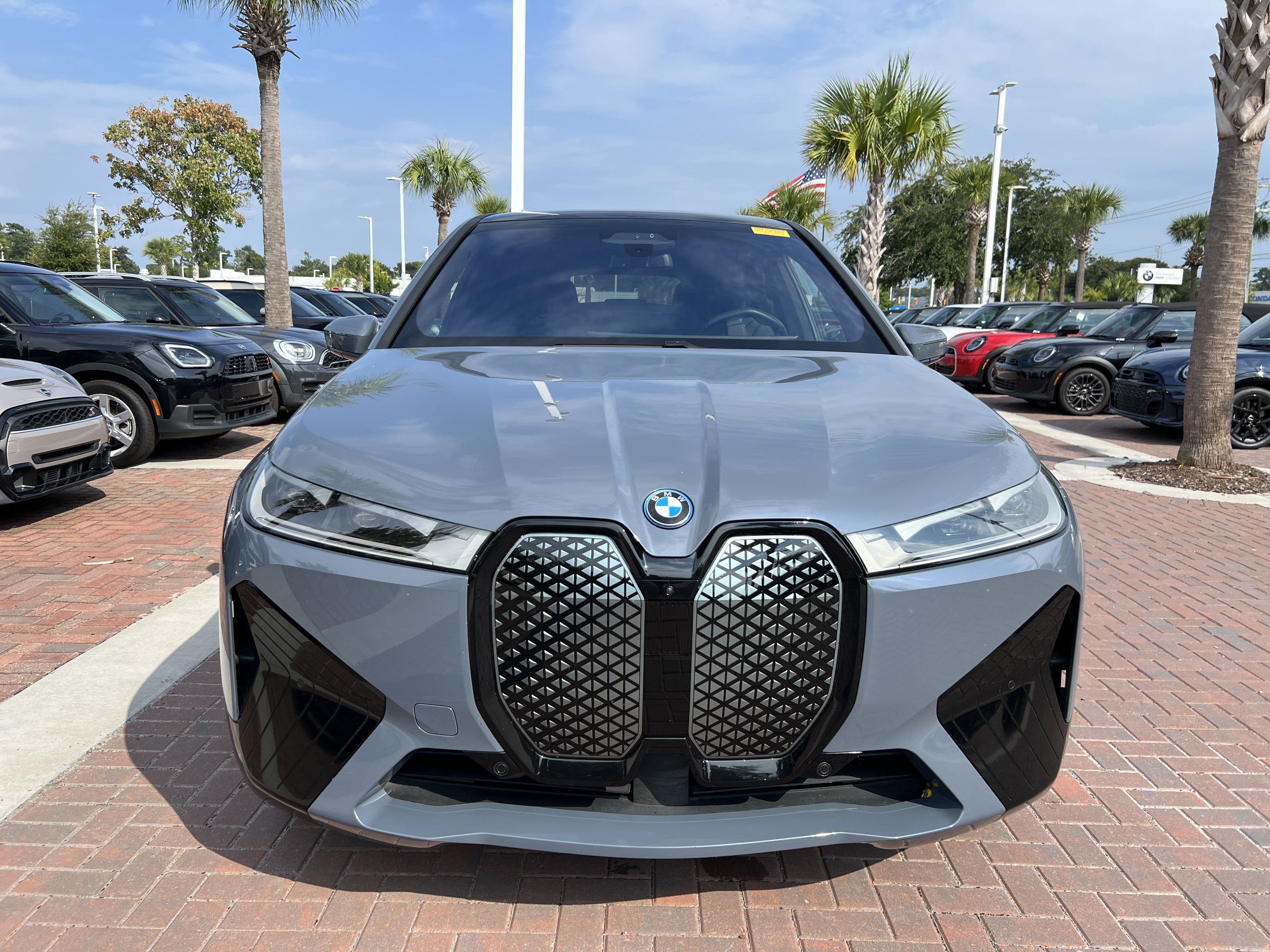Used 2024 BMW iX xDrive50 w/ Premium Package AWD/4WD image 37