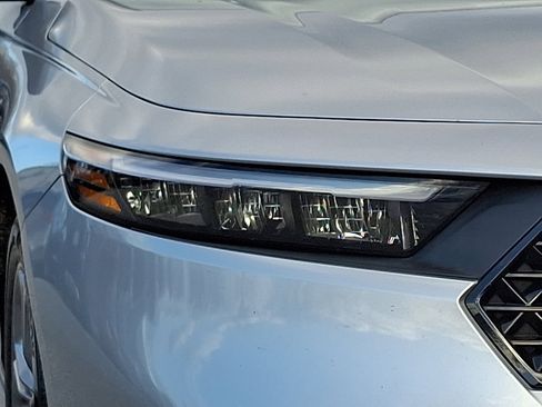 Used 2023 Honda Accord EX image 9