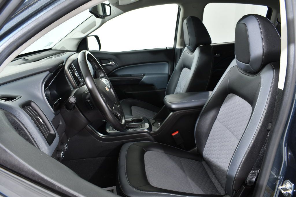 Used 2019 Chevrolet Colorado Z71 AWD/4WD image 6