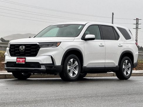 New 2025 Honda Pilot EX-L image 8