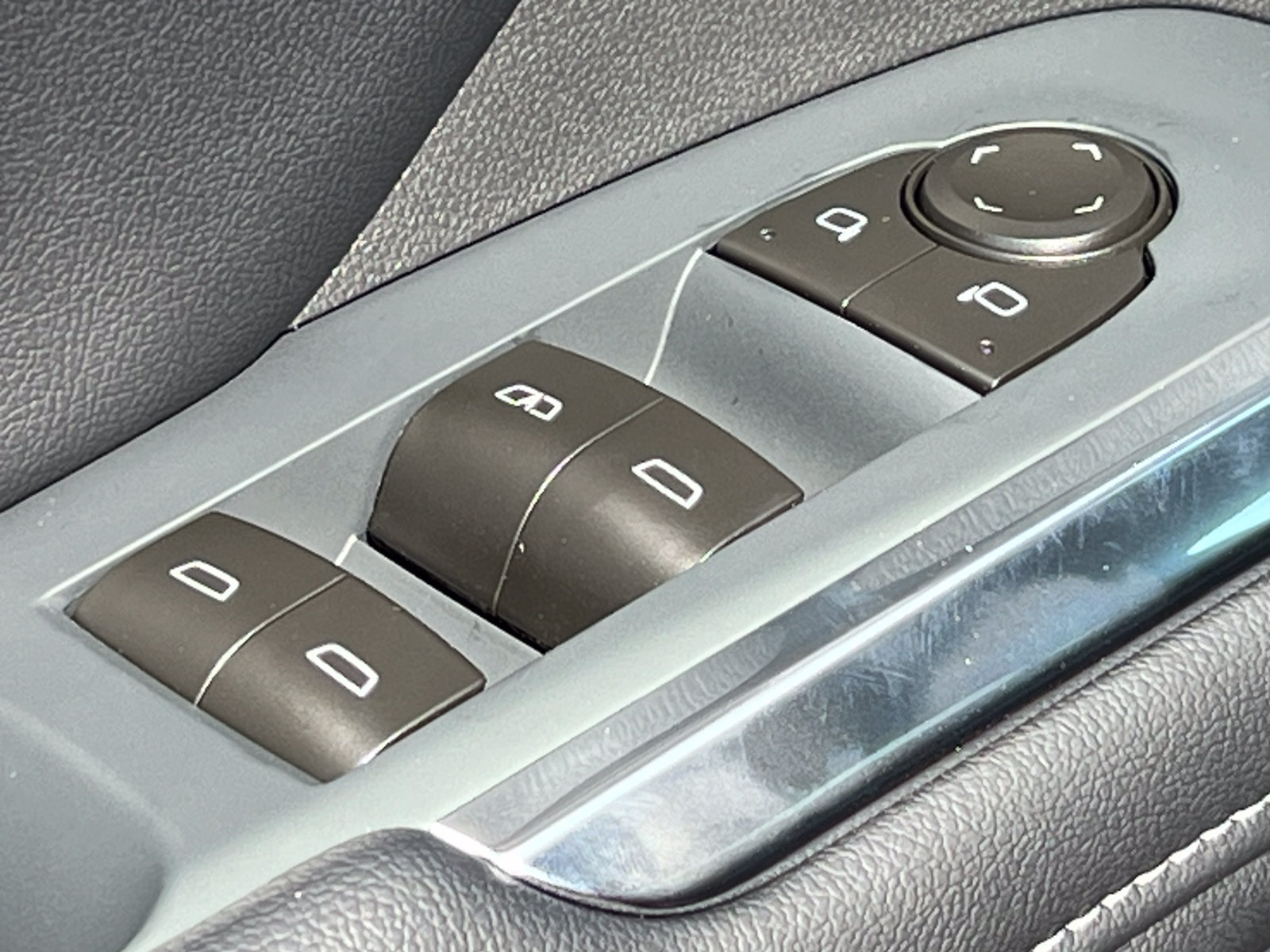 New 2027 Chevrolet Traverse LT AWD/4WD image 14