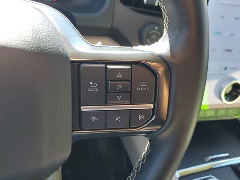 Used 2024 Ford Expedition Platinum image 26